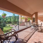 Membuat balkon yang aman