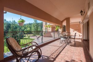 Membuat balkon yang aman